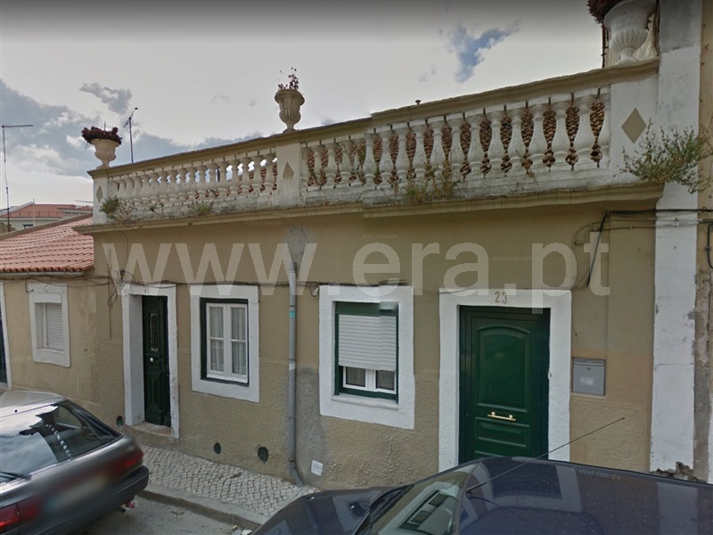 Andar Moradia / Lisboa, Ajuda