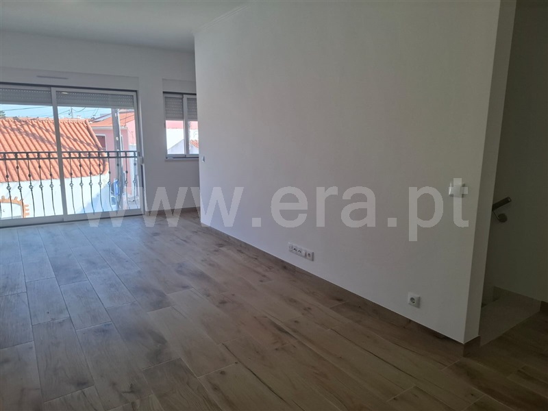 Andar Moradia T2 Azambuja, Vale do Paraíso - 1502487 - 1