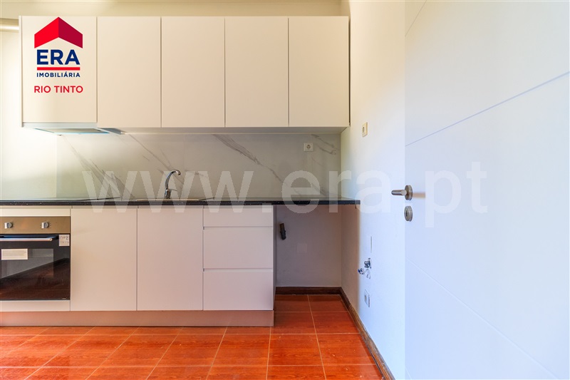 Andar Moradia T2 / Gondomar, Baguim do Monte (Rio Tinto)