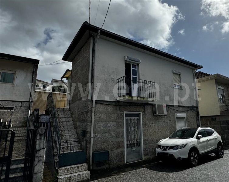 Andar Moradia T2 / Guimarães, Creixomil