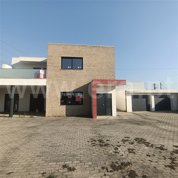 Andar Moradia T2 / Guimarães, Guardizela