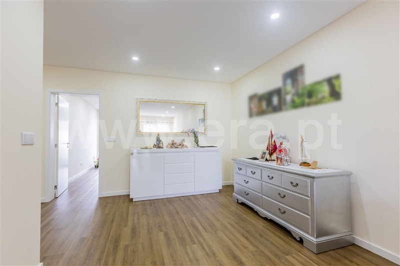 Andar Moradia T2 Lagoa (São Miguel), Cabouco - 1485390 - 12