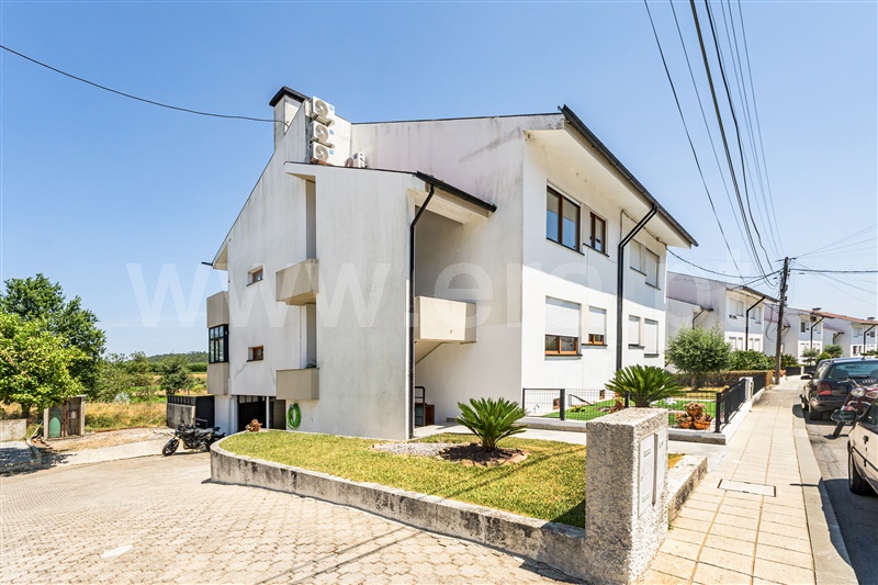 Apartamento T2 / Paredes, Baltar