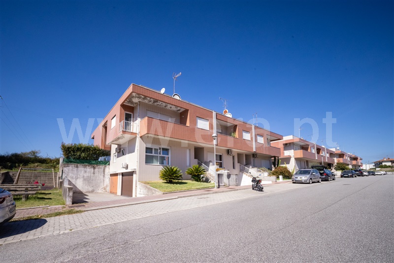 Apartamento T2 em Landim, €275.000