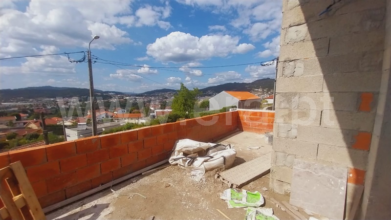 House in Vizela - More