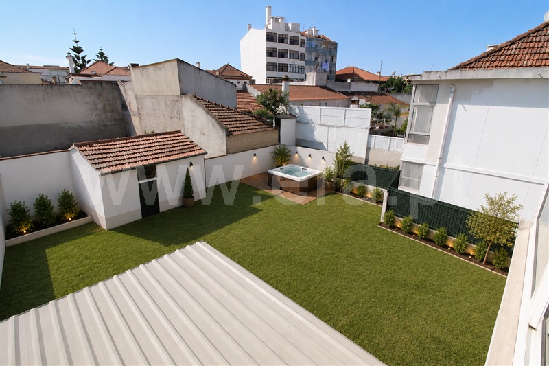 Andar Moradia T3 / Almada, Laranjeiro e Feijó