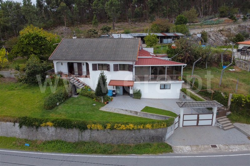 Andar Moradia T4 / Amares, Bouro (Santa Marta)