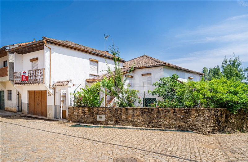 Andar Moradia T4 / Bragança, São Julião de Palácios e Deilão