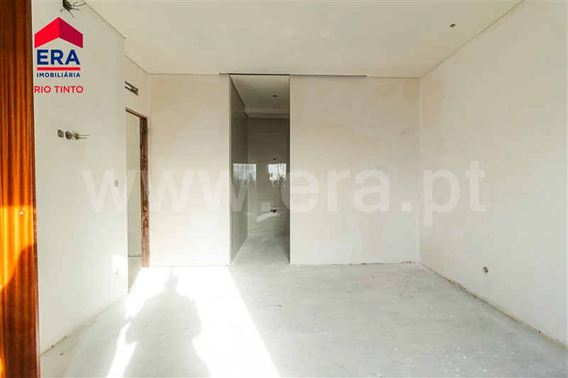 Apartamento T4 à venda em Baguim do Monte (Rio Tinto), Gondomar — foto 4