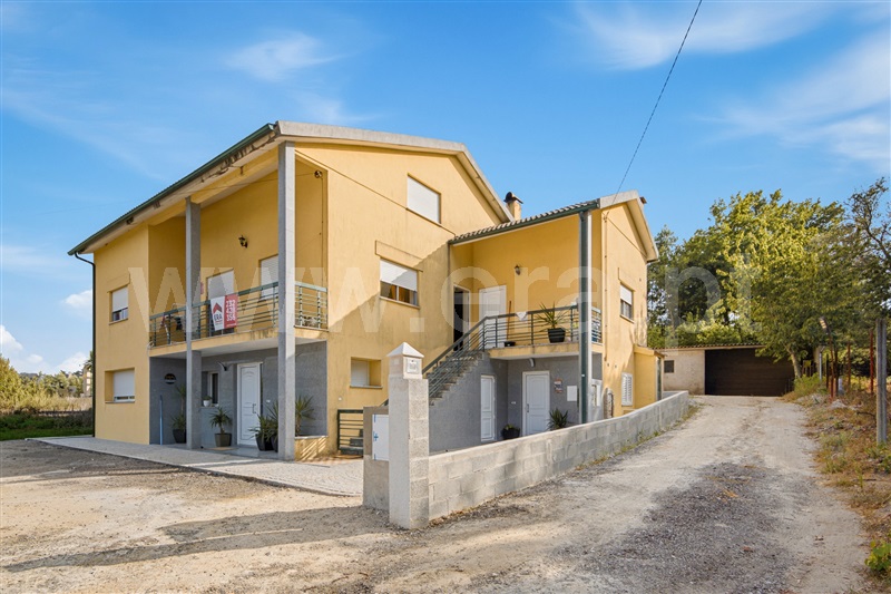 Apartamento T6+ em Campo, €385.000