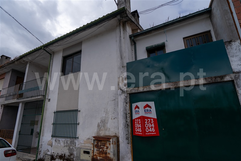 Apartamento T6+ em Mãe d´Água, €170.000