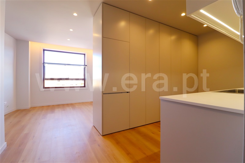 Apartamento Estúdio / Vila Nova de Gaia, Mafamude e Vilar do Paraíso