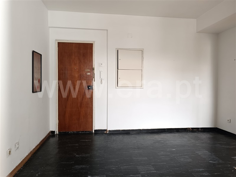 Apartamento T1 / Amadora, Reboleira, Águas Livres