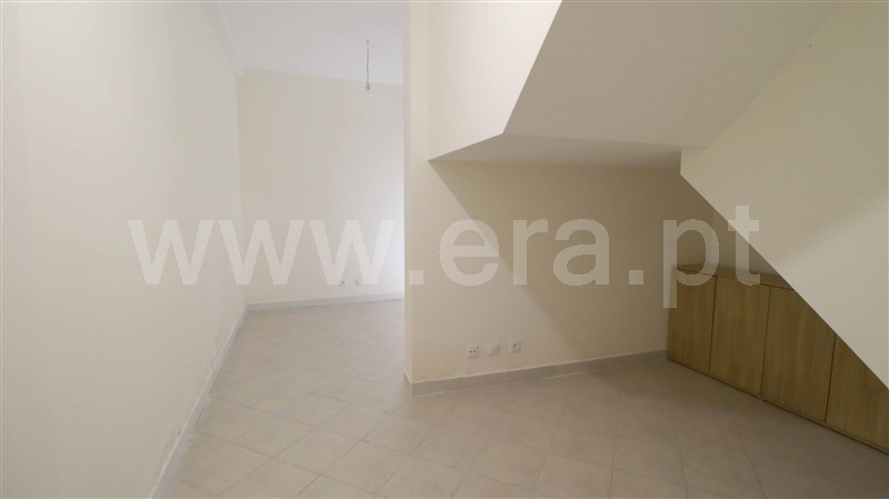 Apartamento T1 à venda em Coimbra (Sé Nova, Santa Cruz, Almedina e São Bartolomeu), Coimbra — foto 3