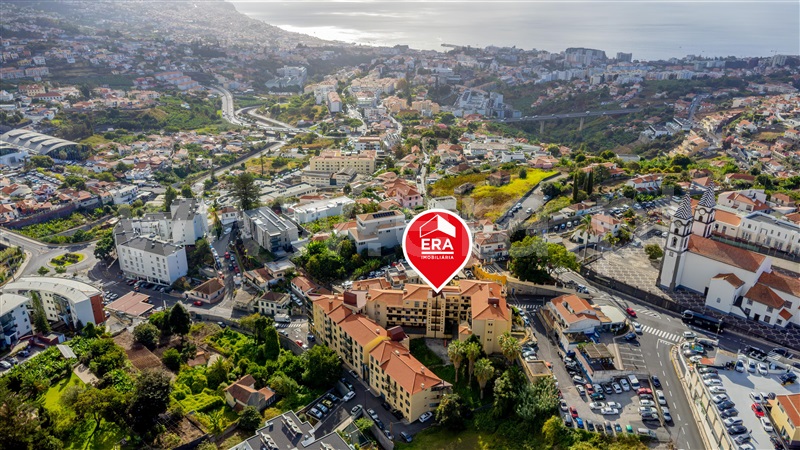Apartamento T1 em Santo António, €315.000