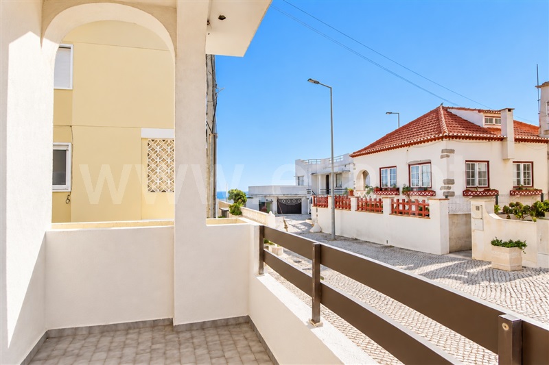 Apartamento T1 em Areia Branca, €245.000
