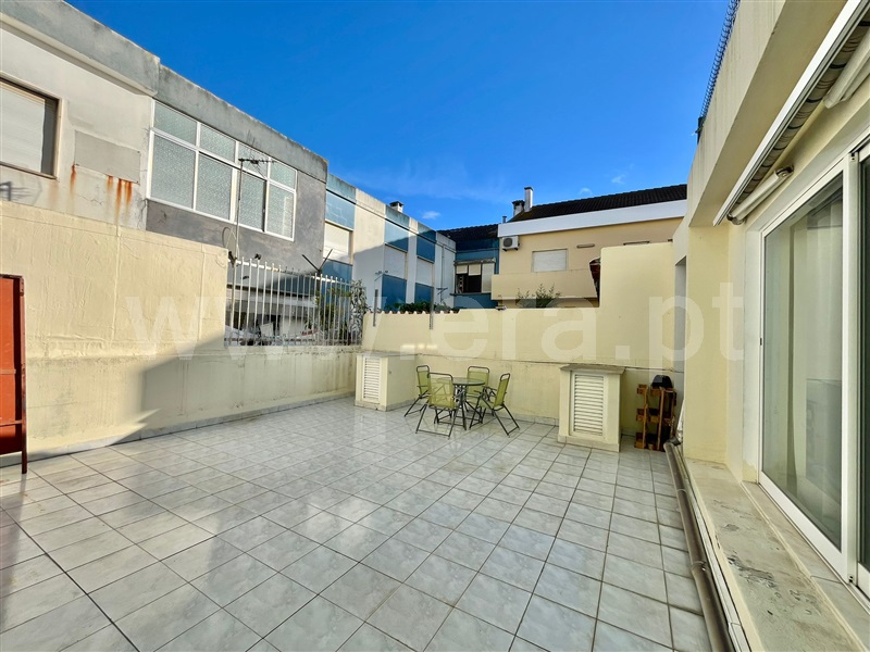 Apartamento T1 / Moita, Bx. Banheira / Mercado Municipal