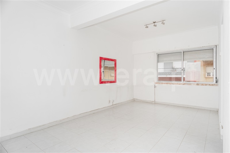 Apartamento T1 / Oeiras, Algés, Linda-a-Velha e Cruz Quebrada-Dafundo