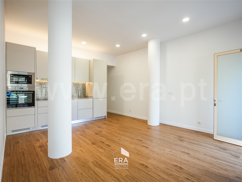 Apartamento T1 em Santo Tirso, Couto (Santa Cristina e São Miguel) e Burgães, €179.000