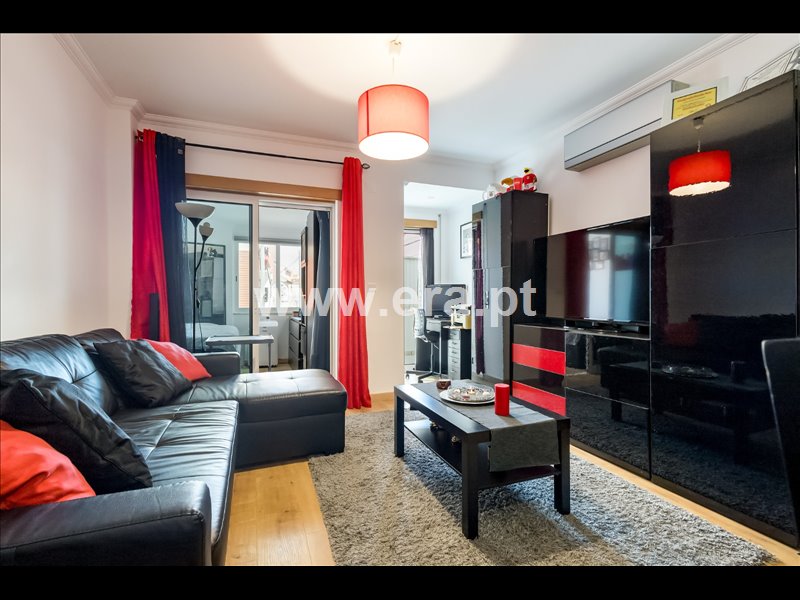 Apartamento T1 à venda em Casal de Cambra, Sintra — foto 2