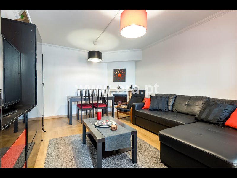 Apartamento T1 em Casal de Cambra, €339.000