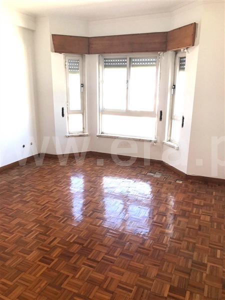 Apartamento T1 / Sintra, Rio de Mouro