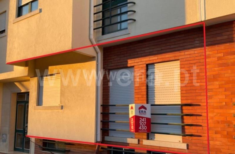 Apartamento T2 / Abrantes, Catroga e Gaio
