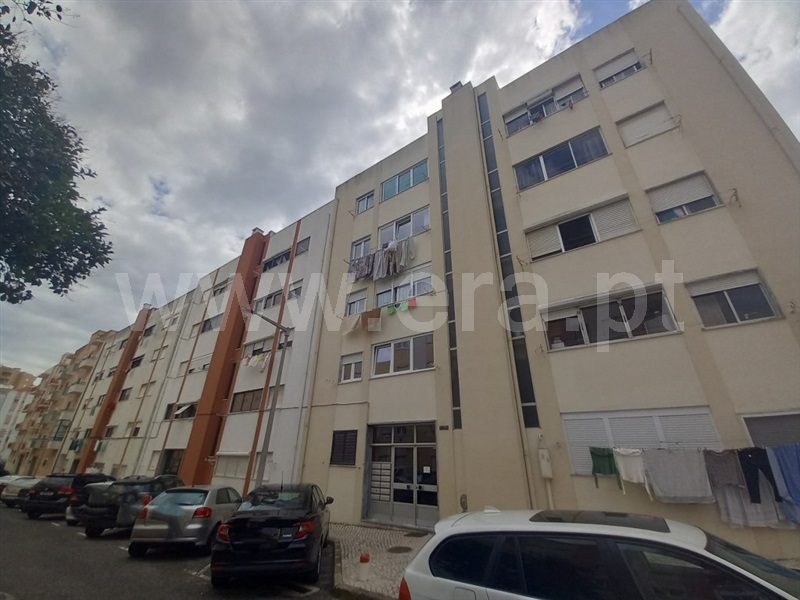 Apartamento T2 / Alenquer, Carregado e Cadafais