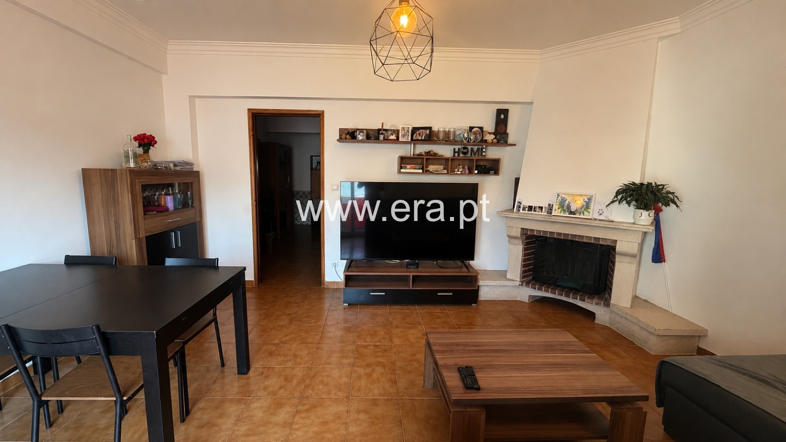 Apartamento T2 / Almada, Charneca de Caparica e Sobreda