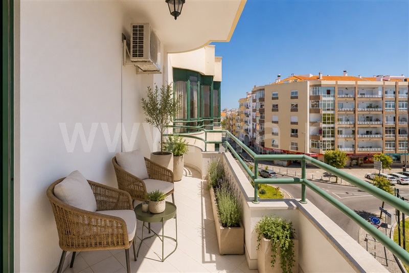 Apartamento T2 / Almada, Feijó