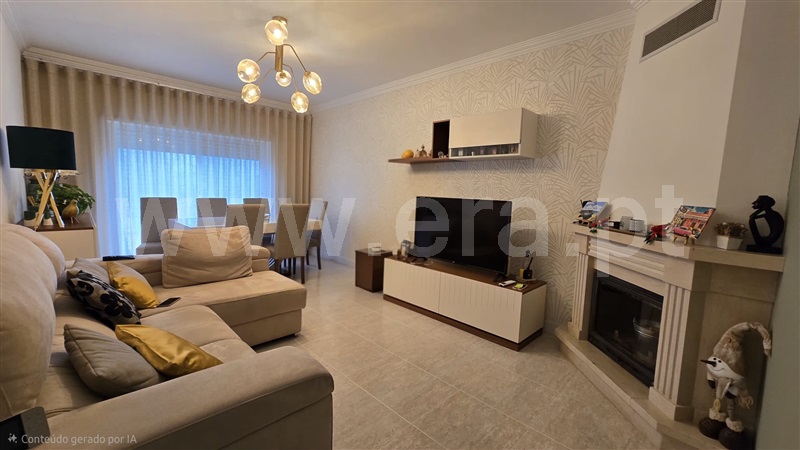 Apartamento T2 / Almada, Laranjeiro e Feijó