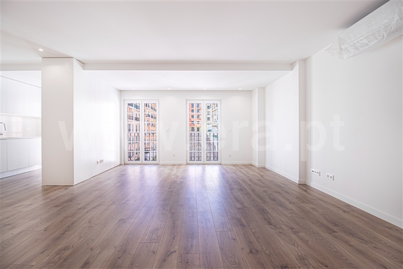 Apartamento T2 / Amadora, Águas Livres