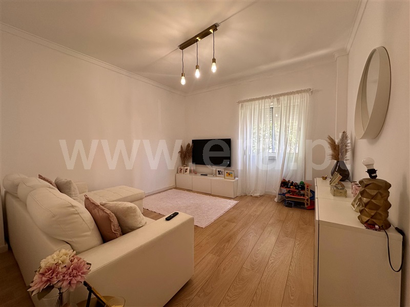 Apartamento T2 / Amadora, Águas Livres