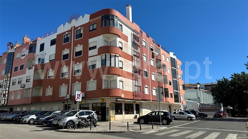Apartamento T2 / Amadora, Águas Livres