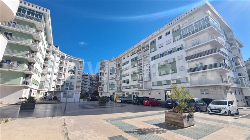 Apartamento T2 / Amadora, Águas Livres