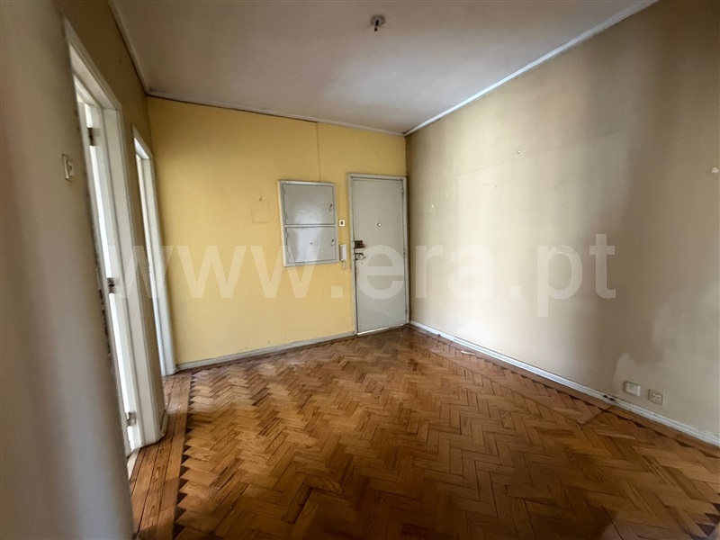 Apartamento T2 / Amadora, Águas Livres