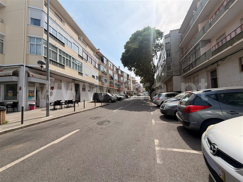 Apartamento T2 / Amadora, Águas Livres