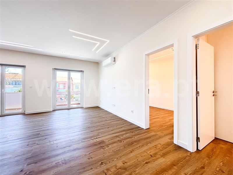 Apartamento T2 / Amadora, Águas Livres