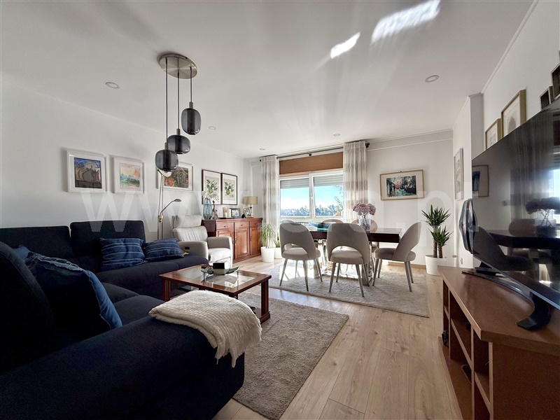 Apartamento T2 em Águas Livres, €335.000