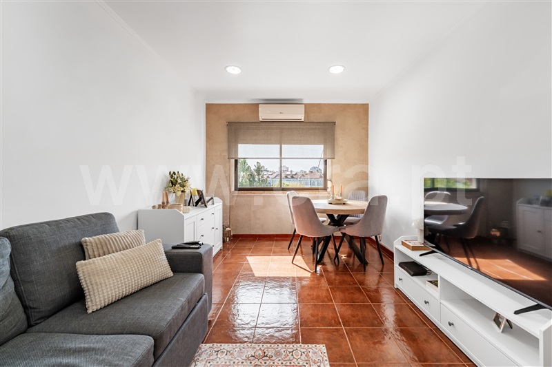 Apartamento T2 / Amadora, Falagueira-Venda Nova
