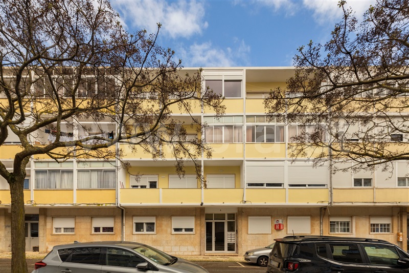Apartamento T2 / Amadora, Lisboa