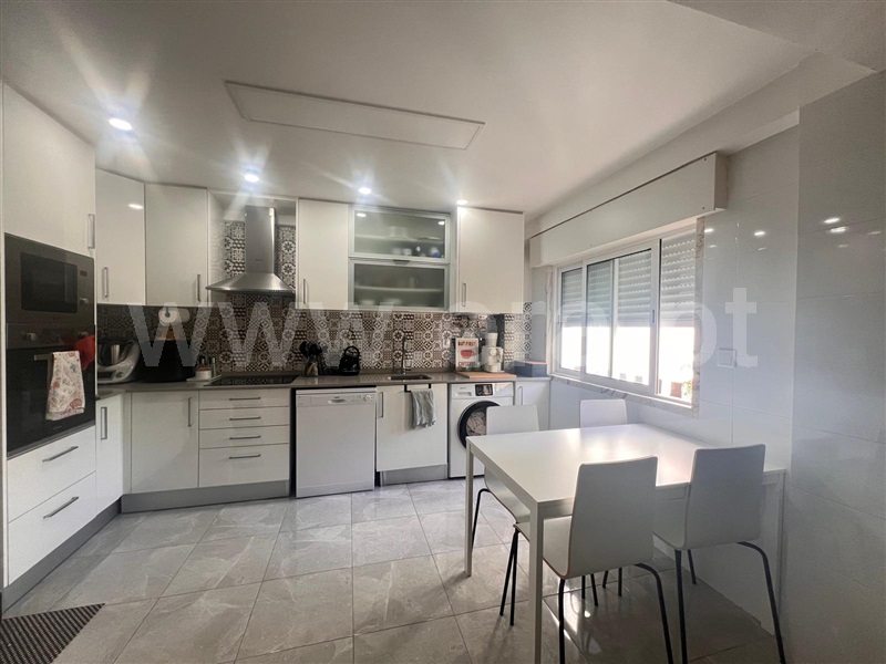 Apartamento T2 / Amadora, Mina de Água