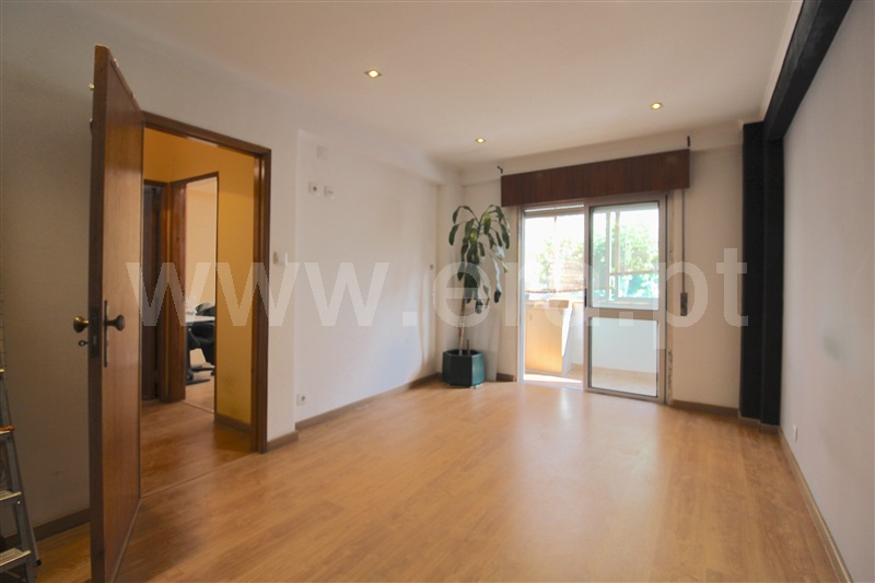 Apartamento T2 / Amadora, Mina de Água