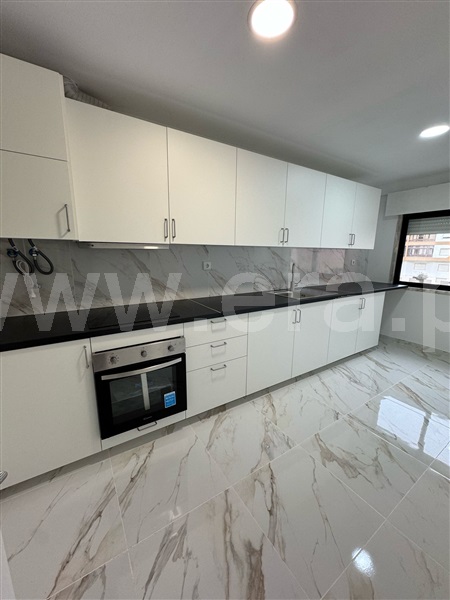 Apartamento T2 / Amadora, Venteira