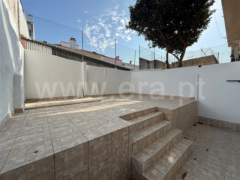 Apartamento T2 / Amadora, Venteira