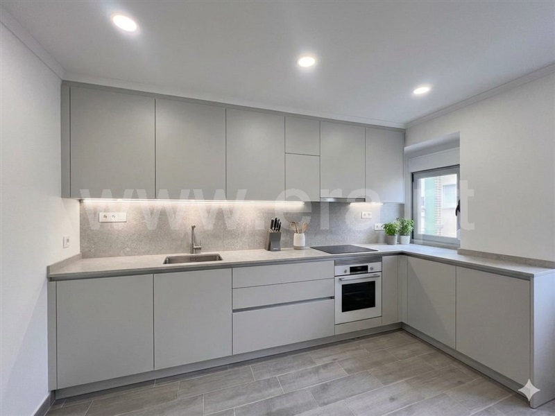 Apartamento T2 / Amadora, Venteira