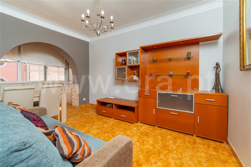 Apartamento T2 à venda em Venteira, Amadora — foto 2