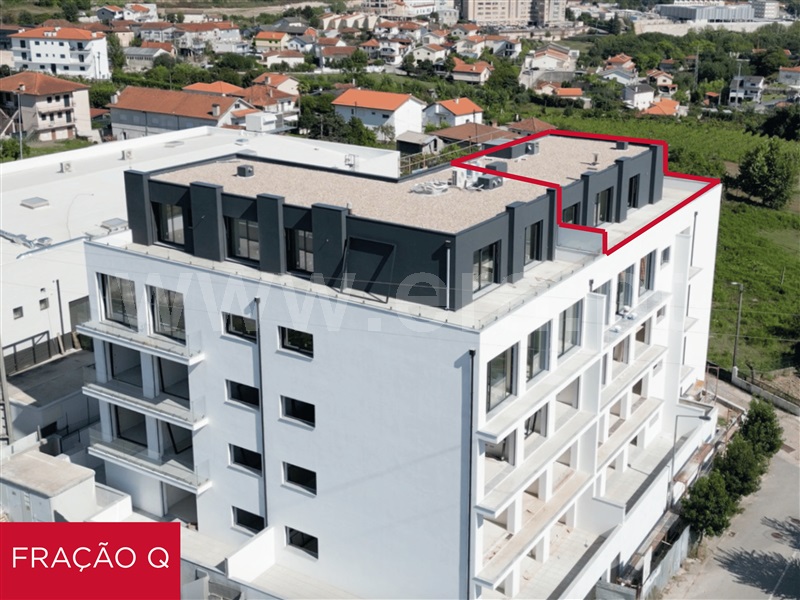 Apartamento T2 / Amarante, Telões