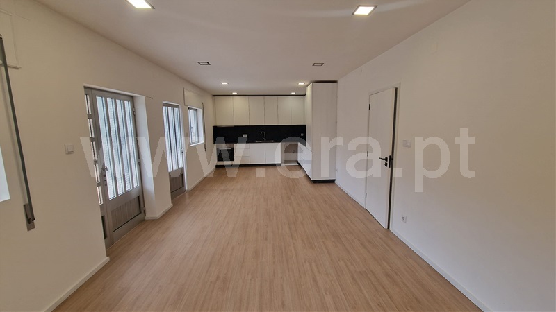 Apartamento T2 / Amarante, Telões