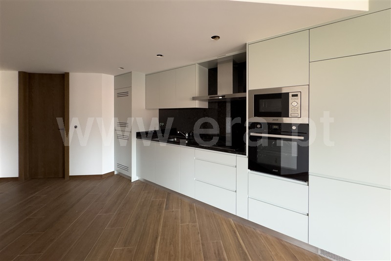 Apartamento T2 / Amares, Feira Nova